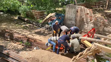 Elazığ'da işçinin üzerine inşaat asansörü düştü