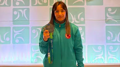 Milli güreşçi Zerda Demir dünya ikincisi oldu