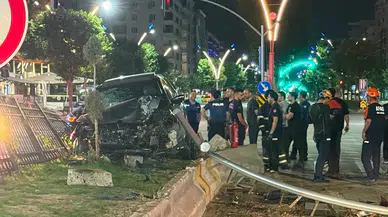 Batman'da iki araç çarpıştı : 3 kişi yaralandı