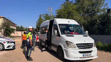 Kilis'te jandarma ekipleri okul servis araçlarını denetledi