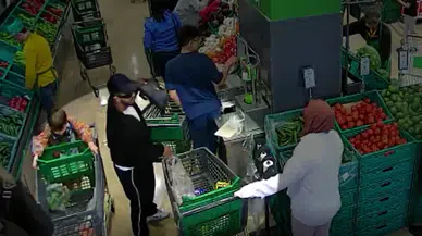 Başakşehir'de marketten altın ve döviz dolu çantayı çalan 2 şüpheli tutuklandı