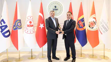 Bakan Çiftçi, Türkiye Haber Kameramanları Derneği Başkanı Akın’ı kabul etti