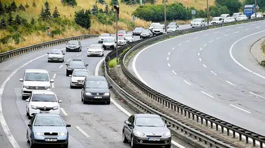 Kocaeli’de TEM Otoyolu İstanbul yönü trafiğe kapatılıyor