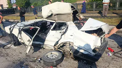 Devrek-Ankara kara yolunda otomobil temizlik aracına çarptı : 1 yaralı