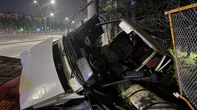 Kayseri'de kaza : Otomobil bahçeye uçtu, 3 yaralı