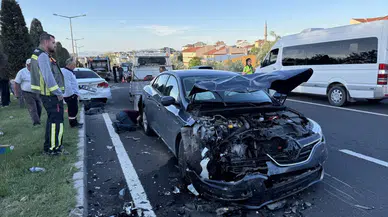 Nevşehir'de 4 araçlı zincirleme kaza : 5 yaralı