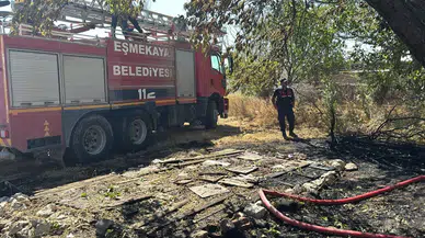 Aksaray'da bahçede başlayan yangın müstakil eve sıçradı