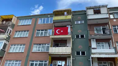 Samsun'da 5'inci kattan düşen 1,5 yaşındaki çocuk hayatını kaybetti