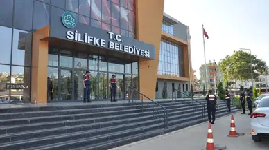 Silifke Belediyesi soruşturmasında 19 şüpheli adliyeye sevk edildi