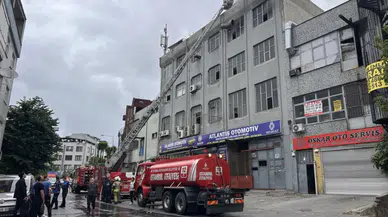Bayrampaşa'da iş hanında yangın çıktı