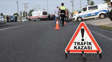 Denizli’de beton direğe çarpan otomobilde 1 kişi hayatını kaybetti
