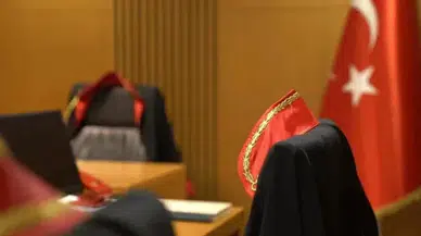 Kocaeli'de duruşmada kalp krizi geçiren savcı hayatını kaybetti