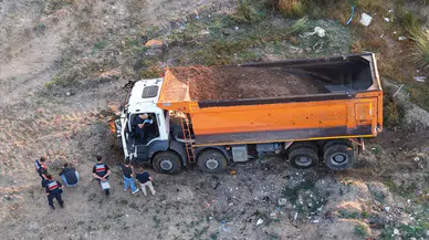 Manavgat'ta jandarmaya ateş açan kum hırsızları yakalandı