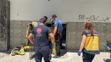 Arnavutköy'de diyaliz hastası evinde mahsur kaldı