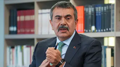 Bakan Tekin, 'Geleceğin Yazarları İstanbul Fuarı'nda