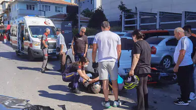 Edirne'de ters yönden gelen otomobil zincirleme kazaya neden oldu : 1 yaralı