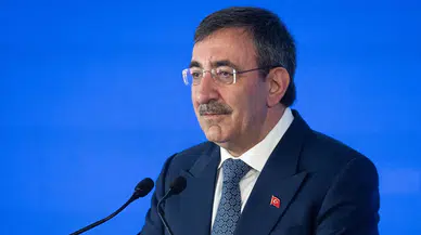 Cumhurbaşkanı Yardımcısı Yılmaz'dan karne alan öğrencilere mesaj