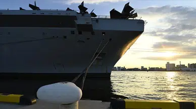 Yük gemisi vuruldu ! Kurtarılan mürettebat arasında Türkler de var