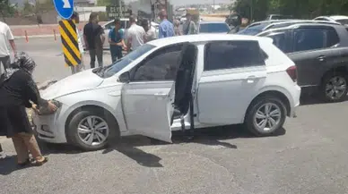 Adıyaman'da 2 araç çarpıştı : 1 kişi yaralandı