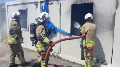 Hatay'da konteyner kentte yangın