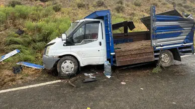 Tarım işçilerini taşıyan kamyonet devrildi : 10 yaralı