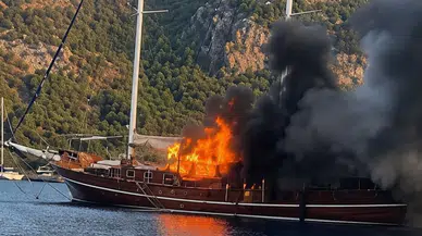 Muğla Göcek açıklarında tekne yandı
