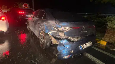 Zonguldak'ta iki otomobil kavşakta çarpıştı : 5 yaralı