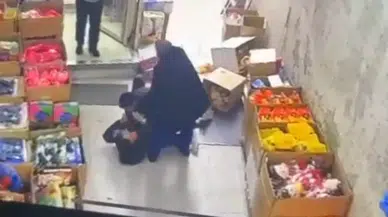 Şanlıurfa'da 2 esnafın müşteri kapma kavgası kameralara yansıdı
