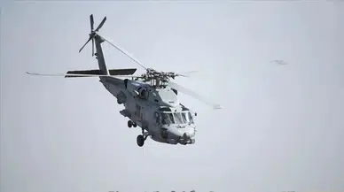 ABD'ye ait askeri helikopter Umman Denizi'nde acil iniş yaptı