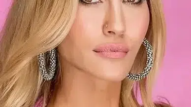 Ünlü manken Çağla Şıkel sevgilisi Mertcan Tunca el ele yakalandı