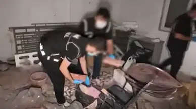 Zeytinburnu'nda uyuşturucu operasyonu : 11,5 ton üretebilecek hammadde yakalandı
