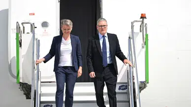 İngiltere Başbakanı Starmer, NATO Zirvesi için Ankara'ya geldi