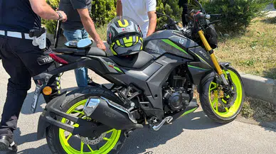 Bolu'da motosiklet ile elektrikli motosiklet çarpıştı : Yaralı tedavi altına alındı