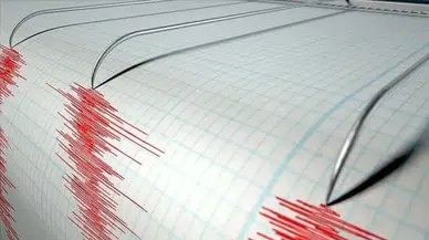 Endonezya'da 6,2 büyüklüğünde deprem oldu