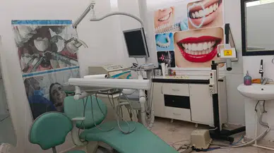 Şanlıurfa'da ruhsatsız diş tedavisi yapılan iş yerlerine baskın
