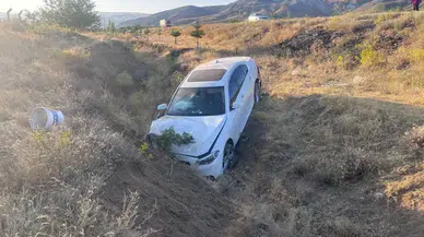 Erzincan-Sivas kara yolunda kaza : 3'ü çocuk 6 kişi yaralandı