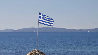 Yunanistan Girit Adası'nda ormanlık alanında yangın