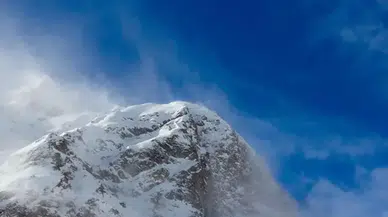 Elbruz Dağı'nda kar fırtınası faciası : Bosna Hersekli 5 dağcı hayatını kaybetti