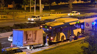 Ankara Keçiören'de kamyonet EGO otobüsüne arkadan çarptı