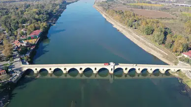 Romanya'da Tuna Nehri alarm veriyor : Su seviyesi 30 yılın en düşük seviyesine indi