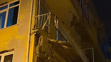 Üsküdar Sultantepe'de binanın balkonu çöktü : Daireler tahliye edilerek mühürlendi