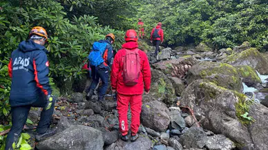 Rize'de balık tutmak için girdikleri ormanda kaybolan 3 kişi bulundu