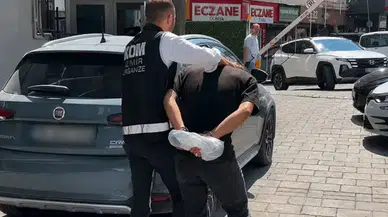 İzmir'de oto galeri kurşunlama olayıyla ilgili 2 şüpheli tutuklandı