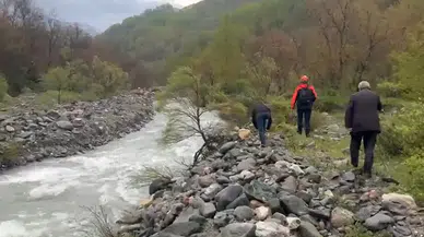 Muş'ta akarsuya düşen 6 yaşındaki çocuğun cansız bedenine ulaşıldı