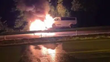 Samsun'da seyir halindeki çekici alev alev yandı