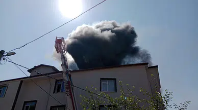 Bolu'da apartmanın çatı katında yangın