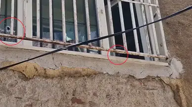 Diyarbakır'da eve silahlı saldırı : Pencerelere kurşun yağdıran 3 şüpheli aranıyor