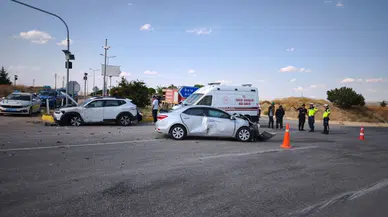 Kırıkkale'de otomobiller çarpıştı : 6 yaralı