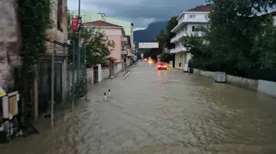 Kastamonu'da sel : Ev ve iş yerleri sular altında
