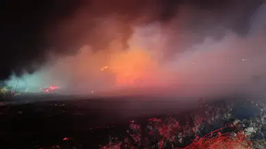 Balıkesir'de çiftlikte çıkan saman yangını 4 saatlik müdahaleyle söndürdü